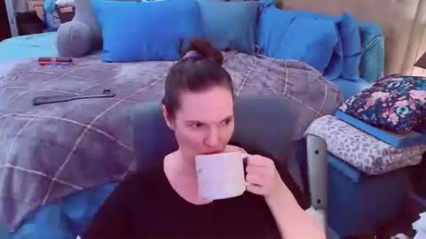 Nina Jaymes online show from February 4, 9:48 am