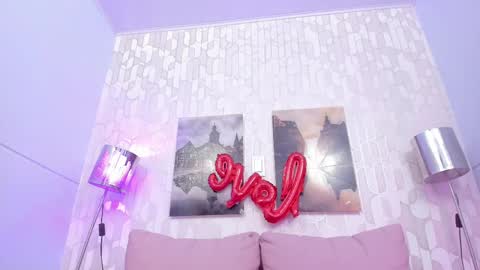 Snapshot of ninamedux chatting on February 19, 3:50 am Nina Medux online show from February 19, 3:50 am