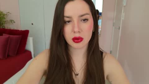 NinaOneil online show from December 3, 9:56 pm