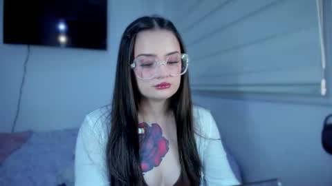 ninavolkov online show from June 30, 11:17 pm
