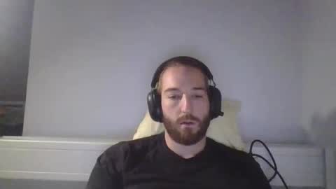 Snapshot of nineeuro chatting on November 10, 9:36 pm Pit online show from November 10, 9:36 pm