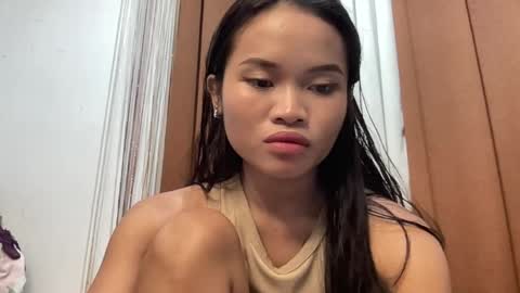 Snapshot of nini_luvskorn chatting on May 17, 10:44 am nini_luvskorn online show from May 17, 10:44 am