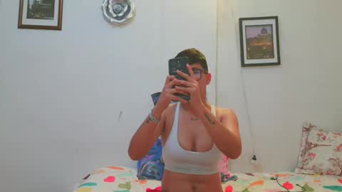 nini_smith online show from March 13, 12:39 am