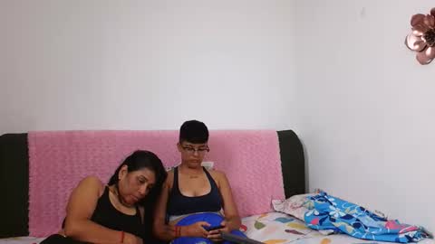 Snapshot of nini_smith chatting on May 8, 7:36 am nini_smith online show from May 8, 7:36 am