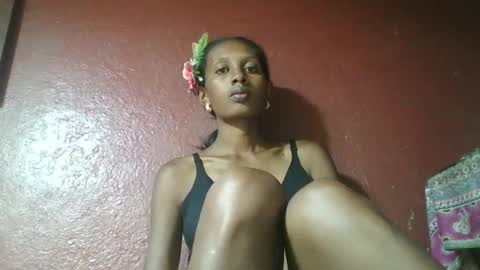 Snapshot of ninie246746 chatting on January 13, 4:39 am ninie246746 online show from January 13, 4:39 am