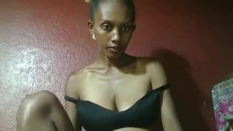 Snapshot of ninie246746 chatting on January 14, 4:57 am ninie246746 online show from January 14, 4:57 am