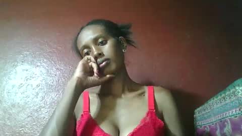 Snapshot of ninie246746 chatting on January 18, 6:10 pm ninie246746 online show from January 18, 6:10 pm