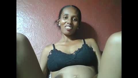 Snapshot of ninie246746 chatting on February 13, 10:44 am ninie246746 online show from February 13, 10:44 am