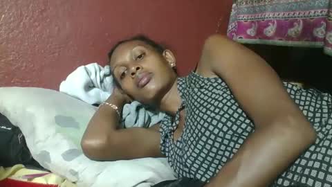 Snapshot of ninie246746 chatting on February 17, 6:37 pm ninie246746 online show from February 17, 6:37 pm