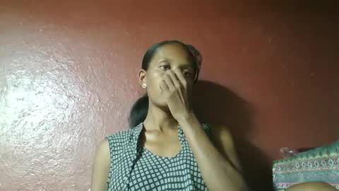 Snapshot of ninie246746 chatting on February 20, 5:33 am ninie246746 online show from February 20, 5:33 am