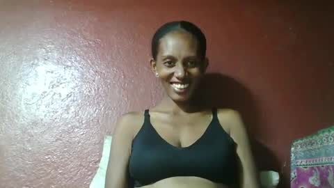 Snapshot of ninie246746 chatting on February 27, 9:11 am ninie246746 online show from February 27, 9:11 am