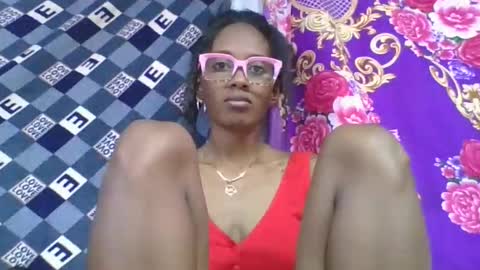 Snapshot of ninie246746 chatting on April 17, 6:44 pm ninie246746 online show from April 17, 6:44 pm