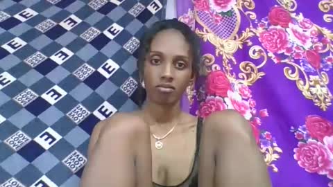 Snapshot of ninie246746 chatting on April 18, 7:51 pm ninie246746 online show from April 18, 7:51 pm
