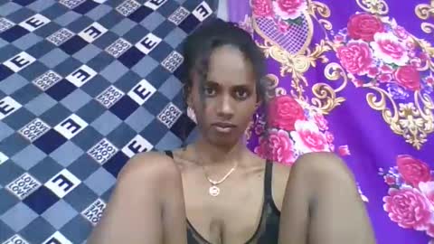 Snapshot of ninie246746 chatting on April 18, 7:58 pm ninie246746 online show from April 18, 7:58 pm