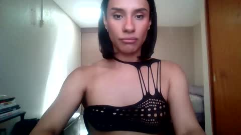 Snapshot of ninna_and_rio chatting on May 14, 7:53 pm Daniella online show from May 14, 7:53 pm