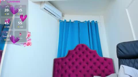 nina dee online show from December 2, 5:46 am