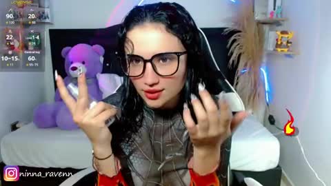 Snapshot of ninna_raven chatting on April 19, 10:01 pm Ninna online show from April 19, 10:01 pm