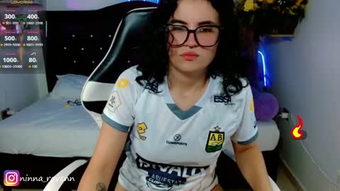 Snapshot of ninna_raven chatting on April 21, 1:42 am Ninna online show from April 21, 1:42 am