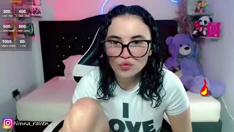 Snapshot of ninna_raven chatting on May 21, 9:11 pm Ninna online show from May 21, 9:11 pm