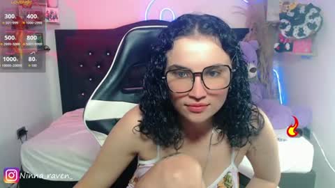 Snapshot of ninna_raven chatting on June 11, 12:43 am Ninna online show from June 11, 12:43 am