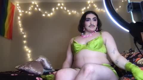 nipplelessalien online show from December 5, 2:31 am