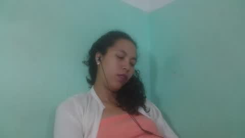 Snapshot of nirisouh chatting on May 22, 6:09 am nirisouh online show from May 22, 6:09 am
