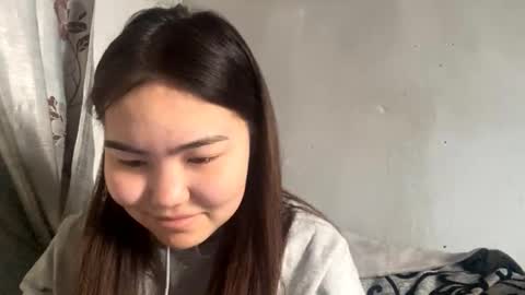 Molly online show from January 14, 8:09 am