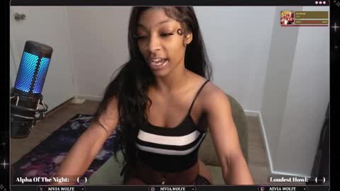 Snapshot of niviawolfe chatting on May 30, 1:57 am NIVIA WOLFE online show from May 30, 1:57 am