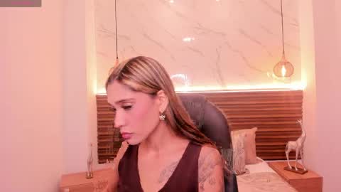 Snapshot of nix_rave1 chatting on May 2, 2:11 pm nix_rave1 online show from May 2, 2:11 pm