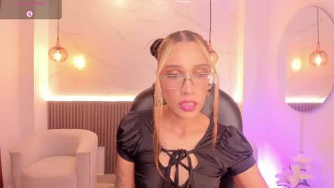 Snapshot of nix_rave1 chatting on May 22, 3:50 pm nix_rave1 online show from May 22, 3:50 pm