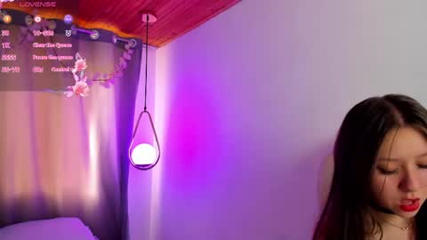 Snapshot of nixiesterling chatting on May 24, 8:25 pm Nixie online show from May 24, 8:25 pm