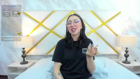 Catalina online show from June 4, 11:11 pm