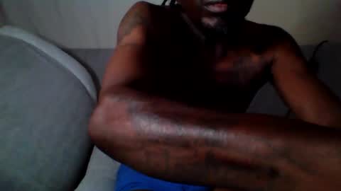 Snapshot of nixw2500 chatting on April 3, 9:40 am Pleasurenu online show from April 3, 9:40 am