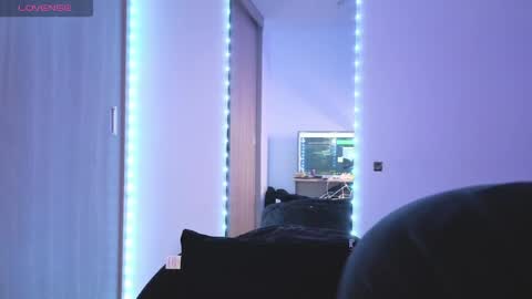 Snapshot of nixxi_ chatting on June 19, 5:01 am nix online show from June 19, 5:01 am
