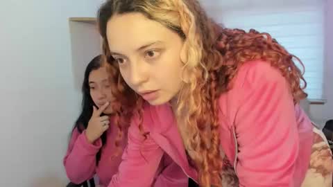 nixy_fresa online show from October 10, 11:31 am