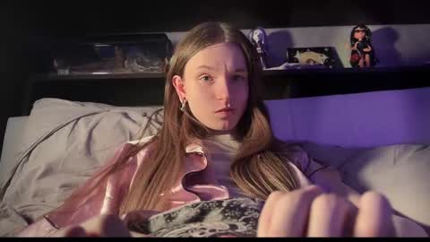 Tears Lora online show from February 23, 7:07 pm