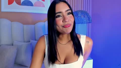 Snapshot of noa_moon chatting on May 30, 3:03 am Noa online show from May 30, 3:03 am
