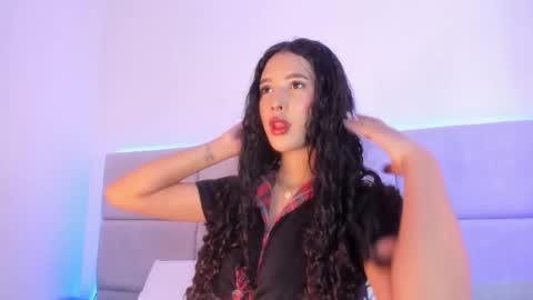 noa_perez_ online show from June 6, 8:46 pm