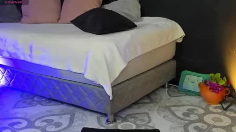 Noah  online show from February 27, 3:28 am