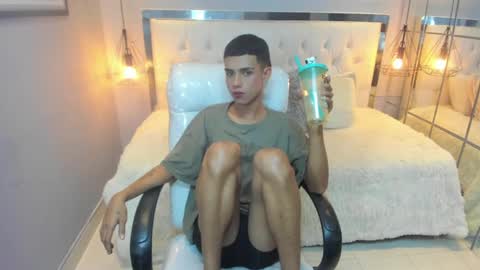 Alex online show from March 1, 5:48 pm