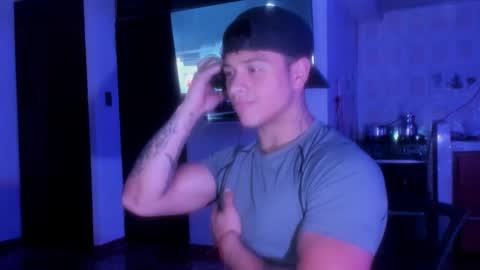 Snapshot of noah_223 chatting on November 7, 1:16 am noah_223 online show from November 7, 1:16 am