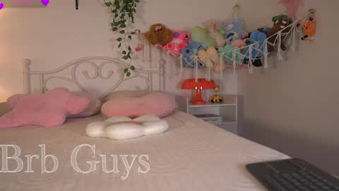 Snapshot of noah__23 chatting on May 4, 10:28 pm noah__23 online show from May 4, 10:28 pm
