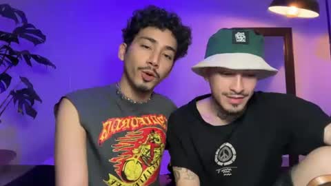 noah_and_steven online show from June 21, 3:14 pm