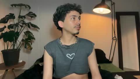 noah_and_steven online show from July 1, 5:02 pm