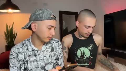 noah_and_steven online show from July 28, 2:13 pm