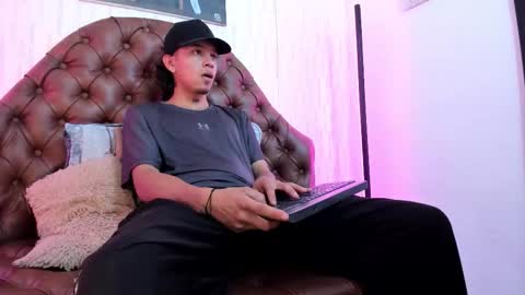Noah Blake online show from October 22, 2:45 am