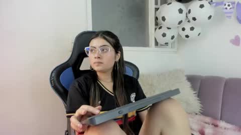 noah_bunny online show from July 7, 8:57 pm