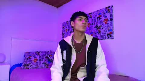 Snapshot of noah_clark_nom chatting on October 1, 1:39 pm Noah online show from October 1, 1:39 pm