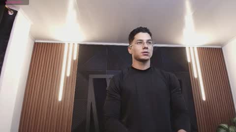 Noah online show from February 3, 12:10 pm