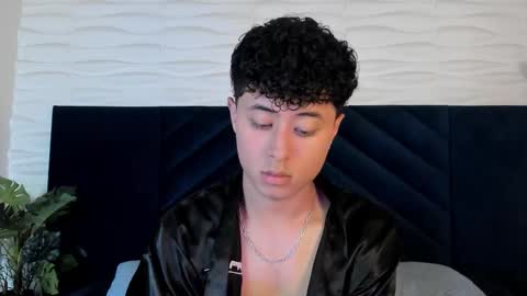 noah_dupont_ online show from January 5, 5:27 pm